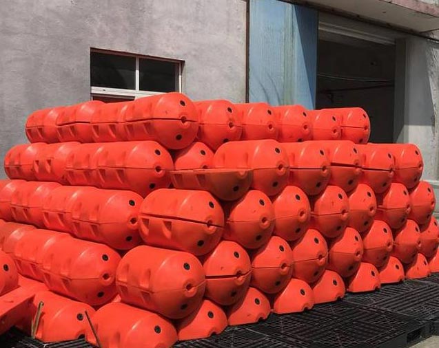 噴涂2.4米航標(biāo)聚脲防腐高壓噴涂機(jī)(圖2) 噴涂2.4米航標(biāo)聚脲防腐案例